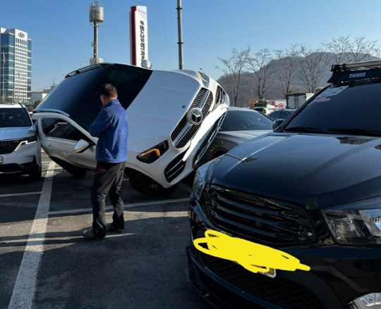 온라인 커뮤니티에 올라온 사진.<에펨코리아 홈페이지 캡처>